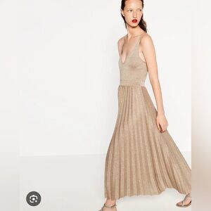 Zara knit dress. Size Medium. Gold colour.